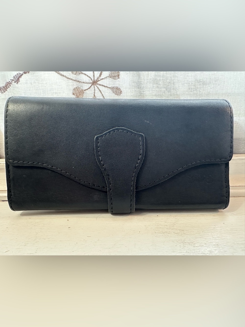 Saddleback Black Leather Clutch Wallet - Picture 2 of 14